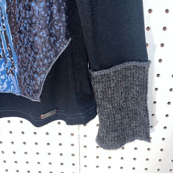 C Fait Pour Vous Paris abstract  painting long sleeve shirt - Picture 4 of 7